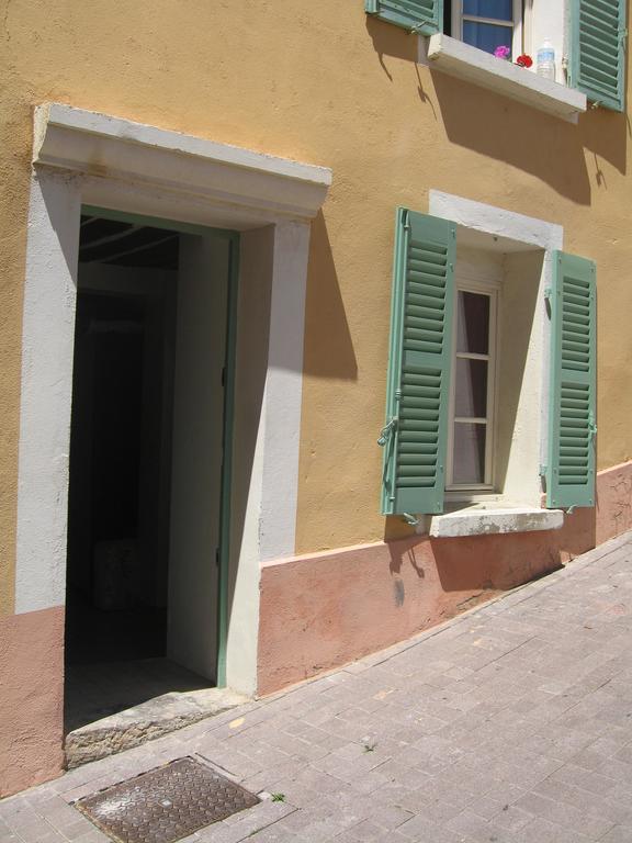 Studios Des Templiers Hyères Екстериор снимка