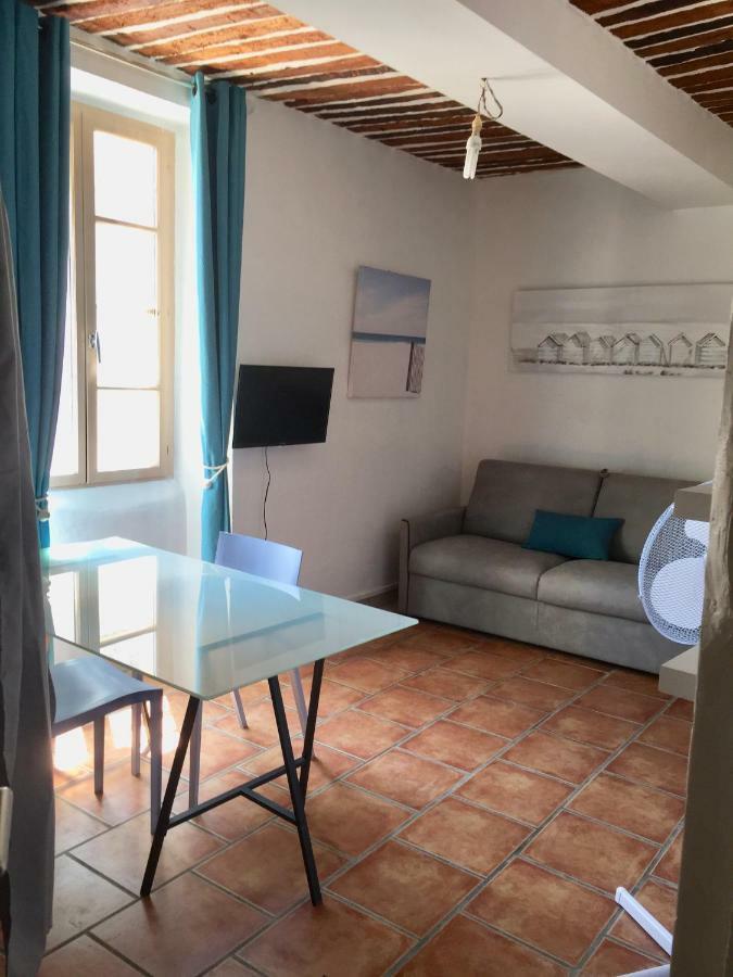 Studios Des Templiers Hyères Екстериор снимка